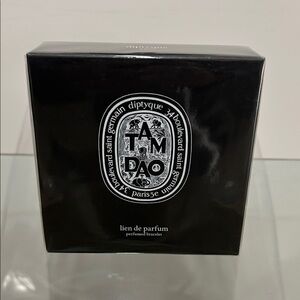 Diptyque Tam Dao Perfumed Bracelet in Black Box
